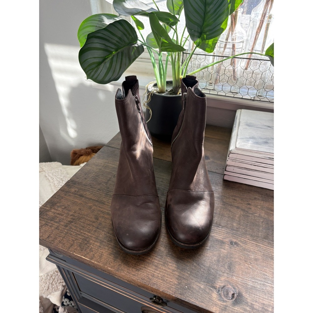 Sorel Boots Womens Size 8.5 Cate Chocolate Brown Leather/Suede Zip Block Heel - Picture 3 of 15